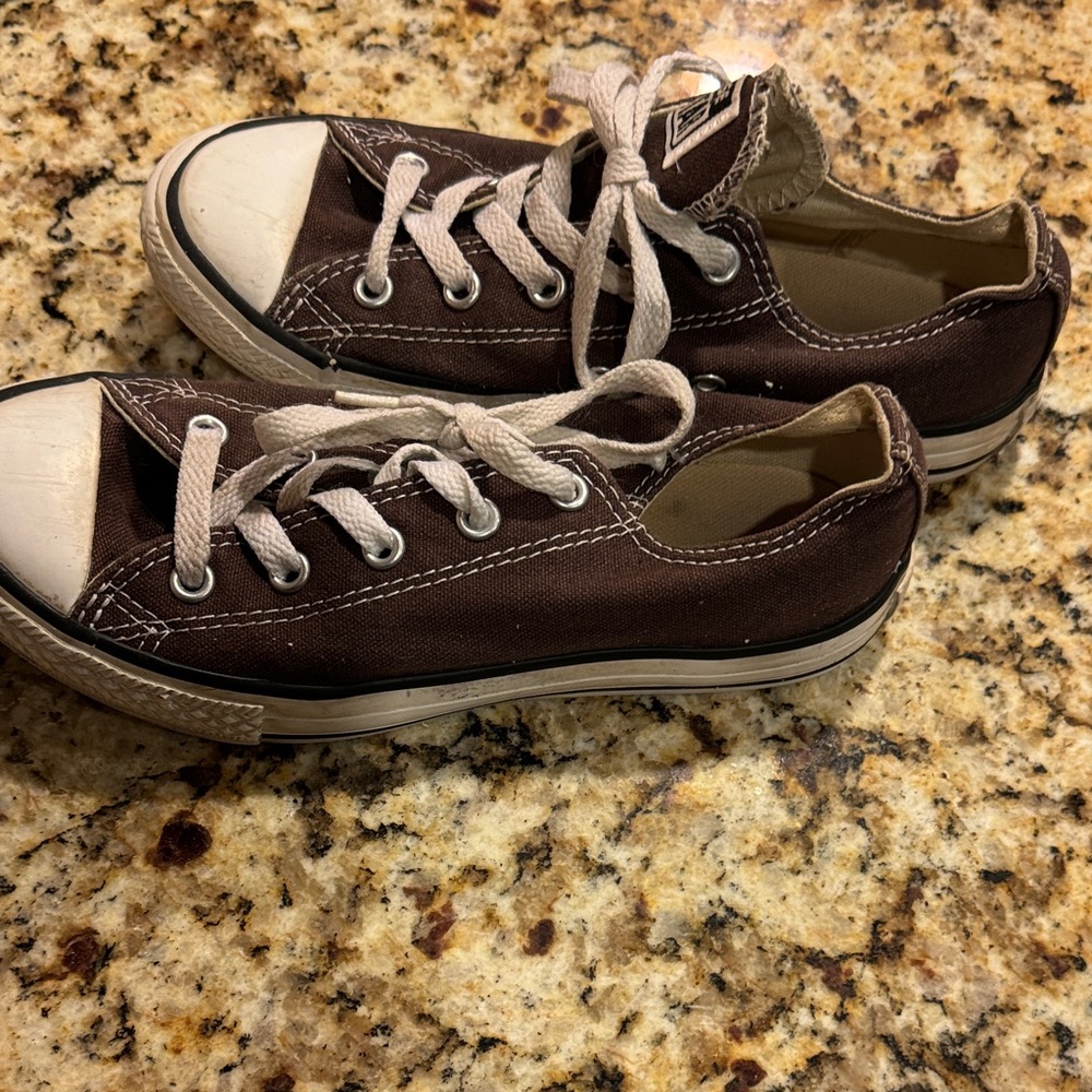 Converse Kids Chocolate Brown Sneakers gym shoes kids size 2 VGC - Picture 5 of 5